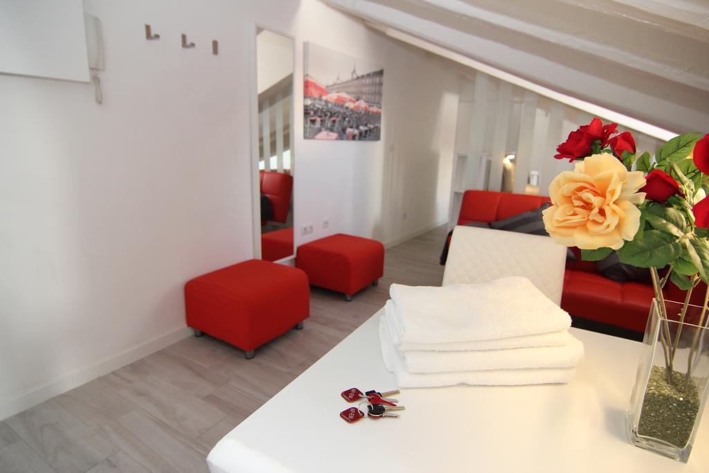 Apartamento Atico En Puerta Del Sol Madrid Eksteriør billede