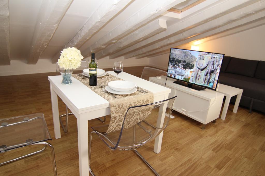 Apartamento Atico En Puerta Del Sol Madrid Eksteriør billede