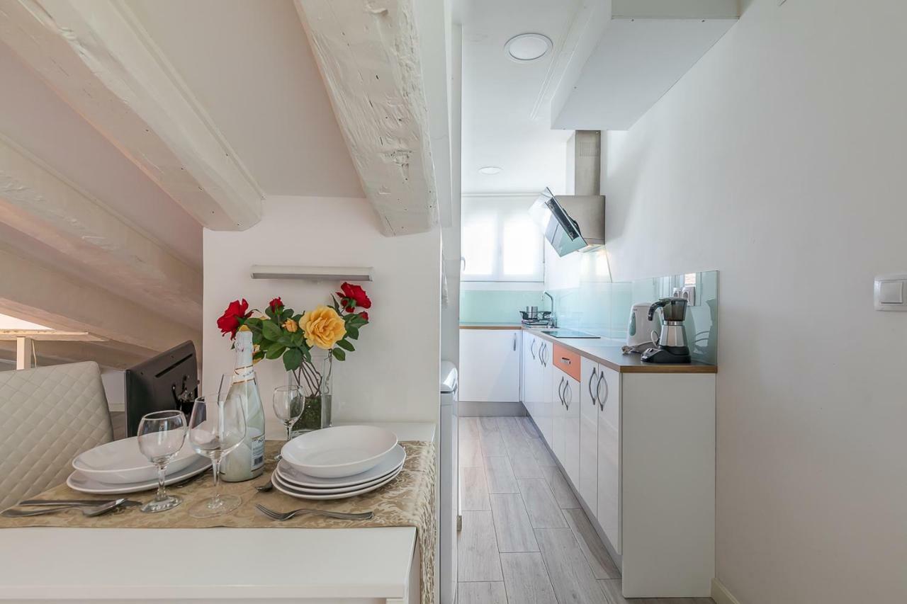 Apartamento Atico En Puerta Del Sol Madrid Eksteriør billede